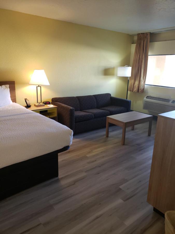 Days Inn & Suites By Wyndham Clovis Eksteriør bilde