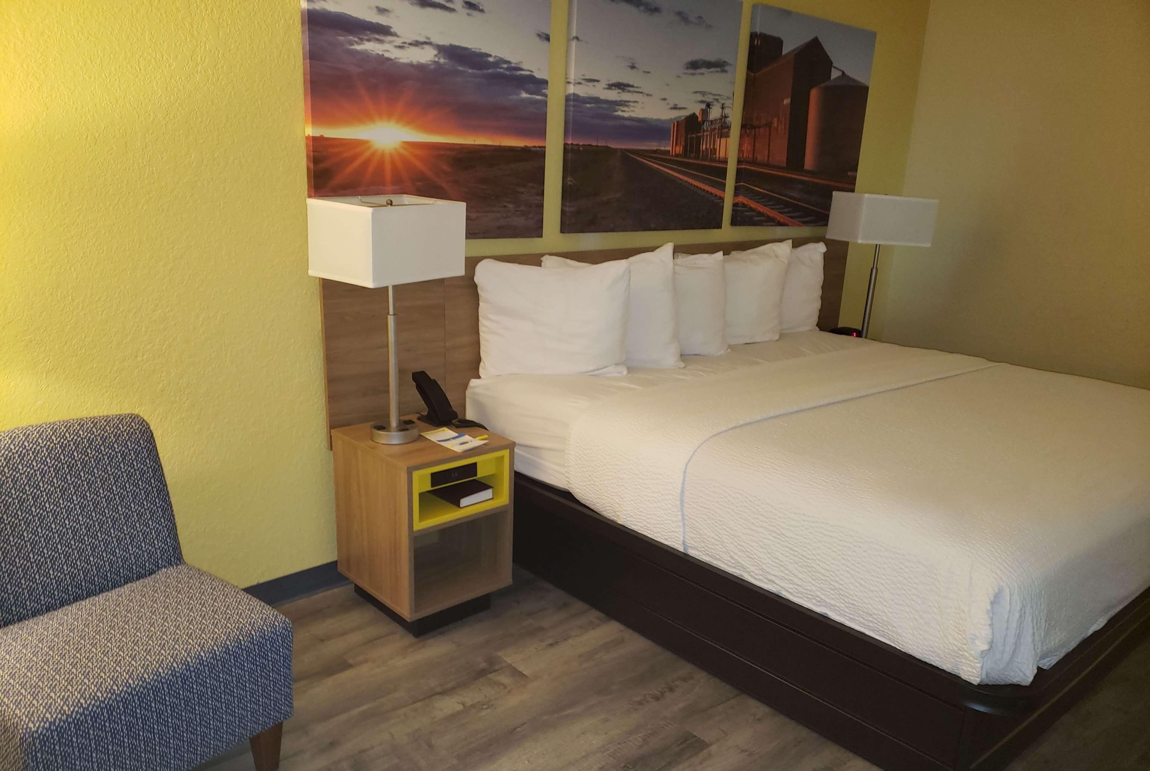 Days Inn & Suites By Wyndham Clovis Eksteriør bilde