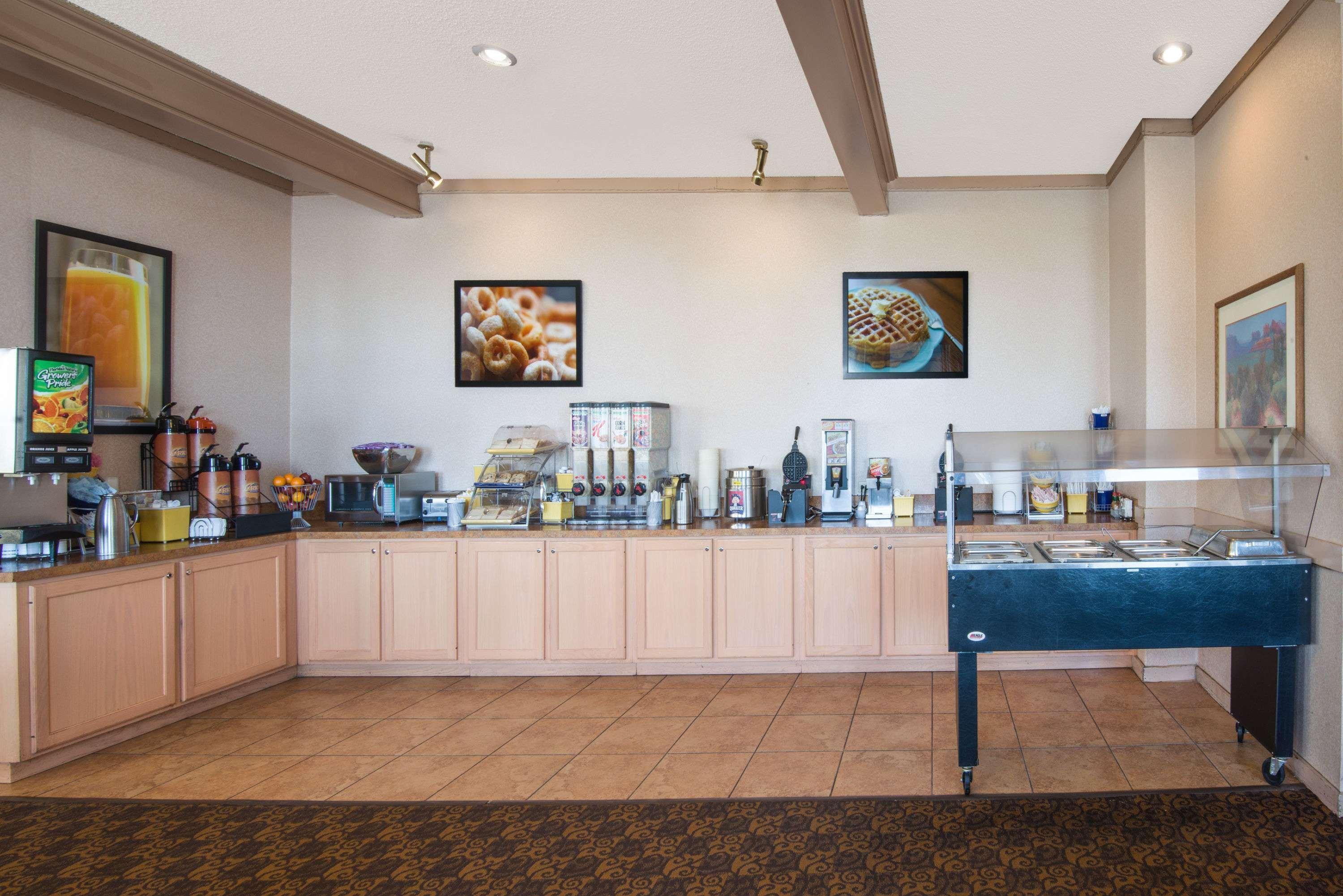 Days Inn & Suites By Wyndham Clovis Eksteriør bilde