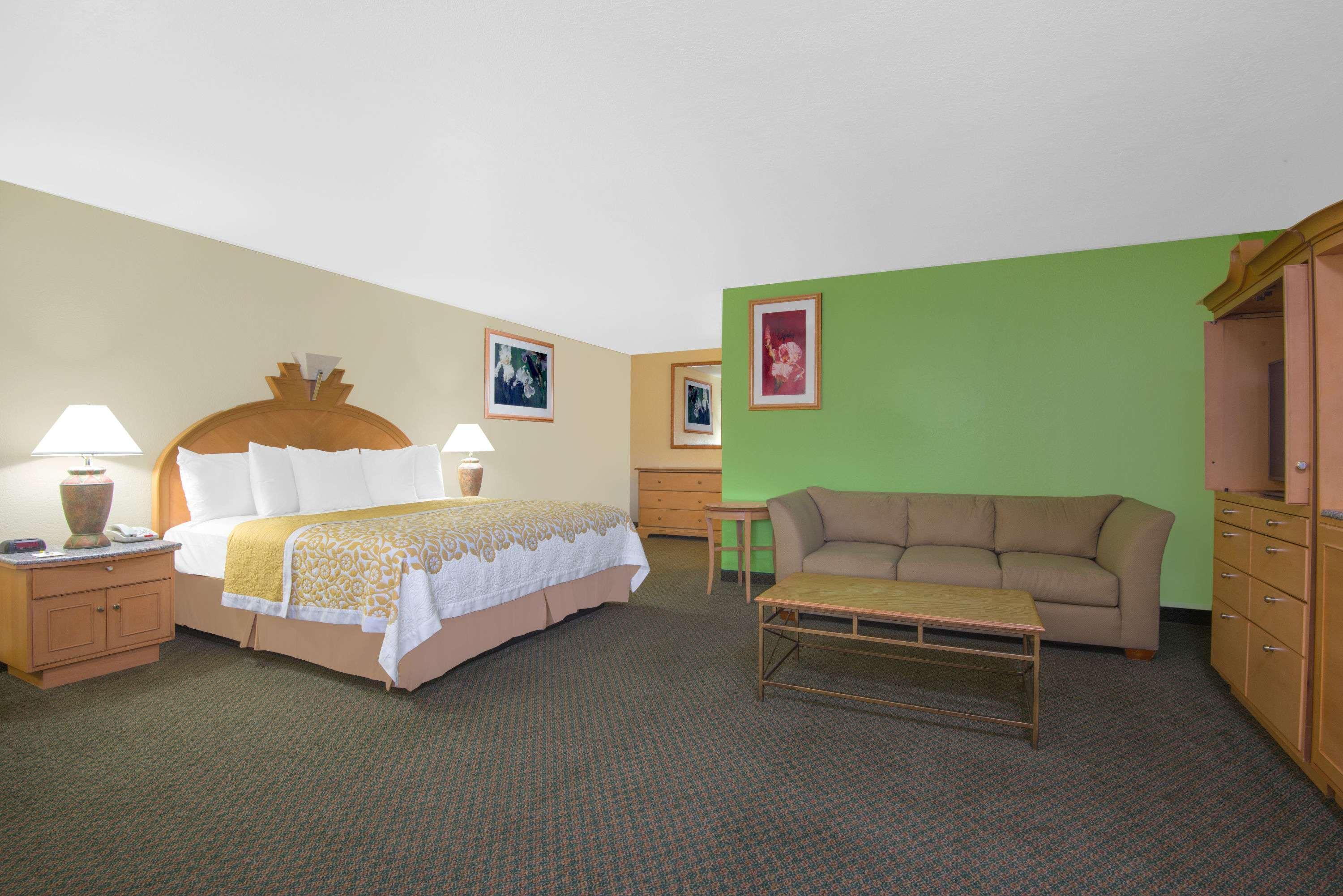 Days Inn & Suites By Wyndham Clovis Eksteriør bilde