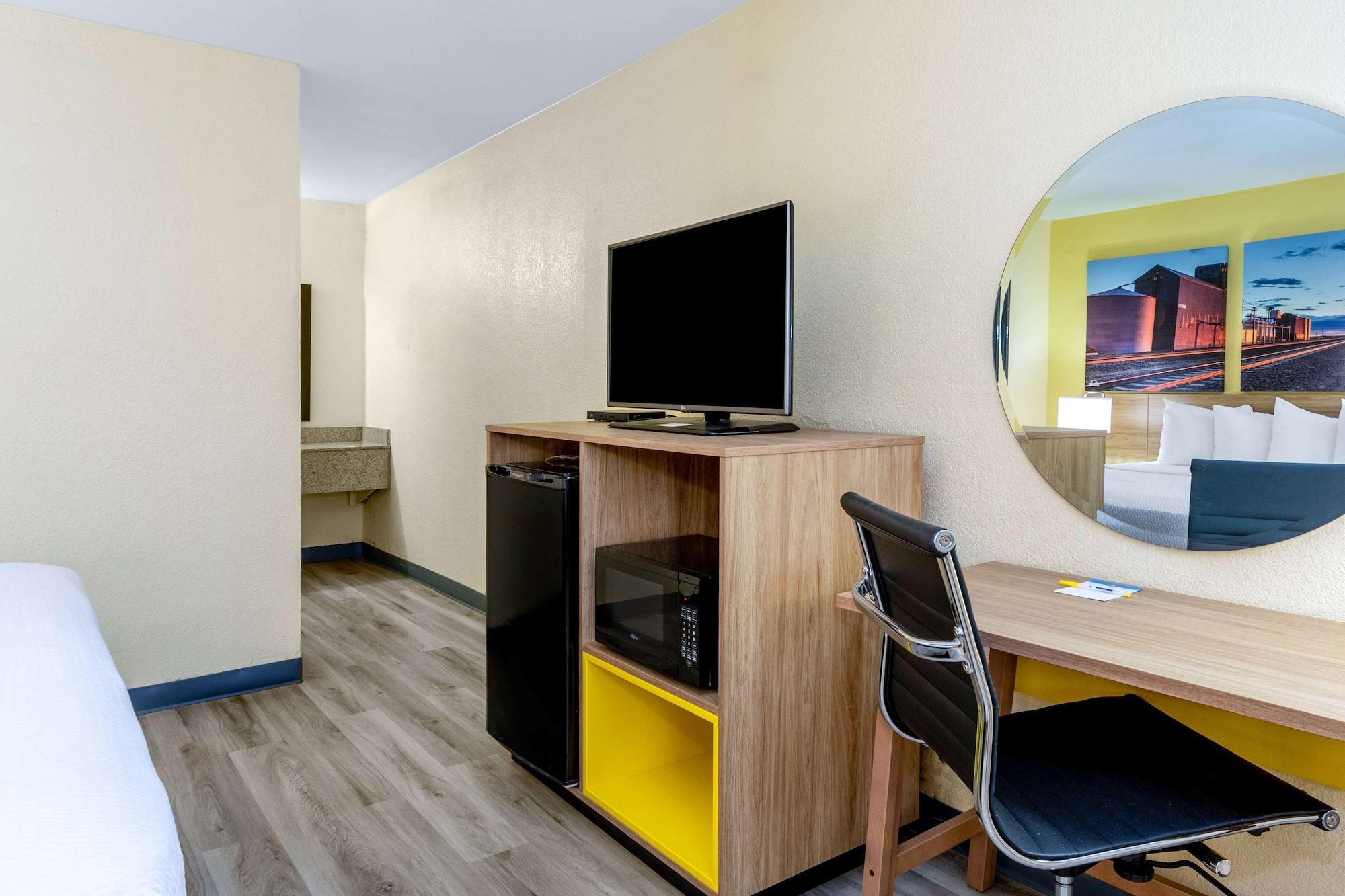 Days Inn & Suites By Wyndham Clovis Eksteriør bilde
