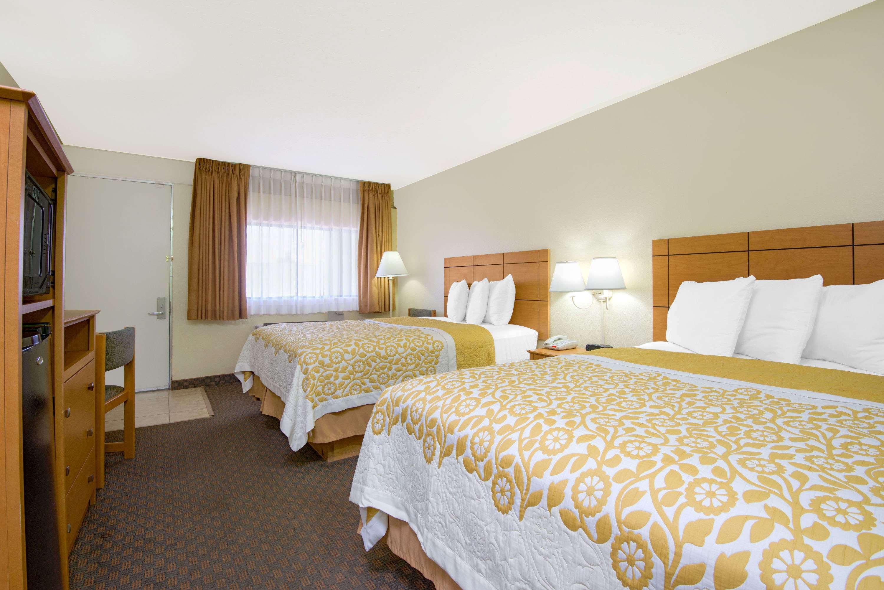 Days Inn & Suites By Wyndham Clovis Eksteriør bilde